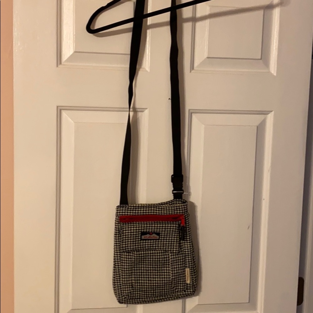 Cross body Kavu bag
